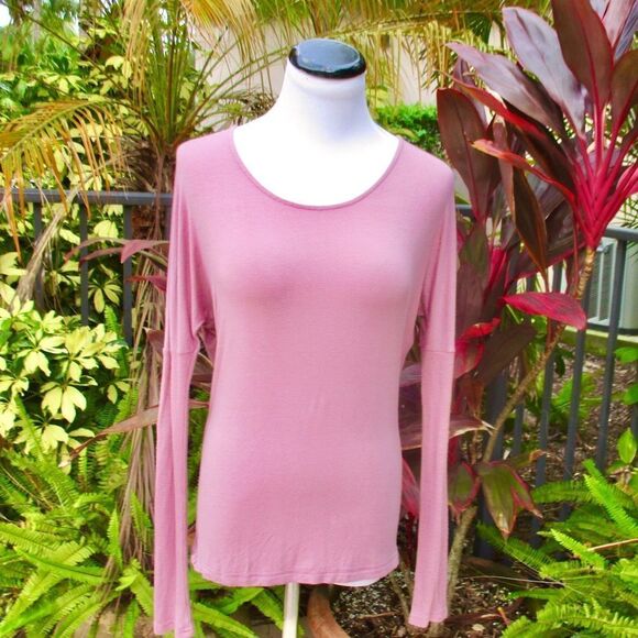 🍍3/$15🍍 Forever 21 Open Back Active Top - Picture 3 of 5